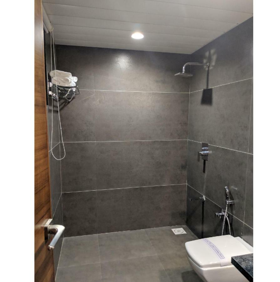 Hotel Avaante Ahmedabad Formerly Known As The Orchid Hotel エクステリア 写真