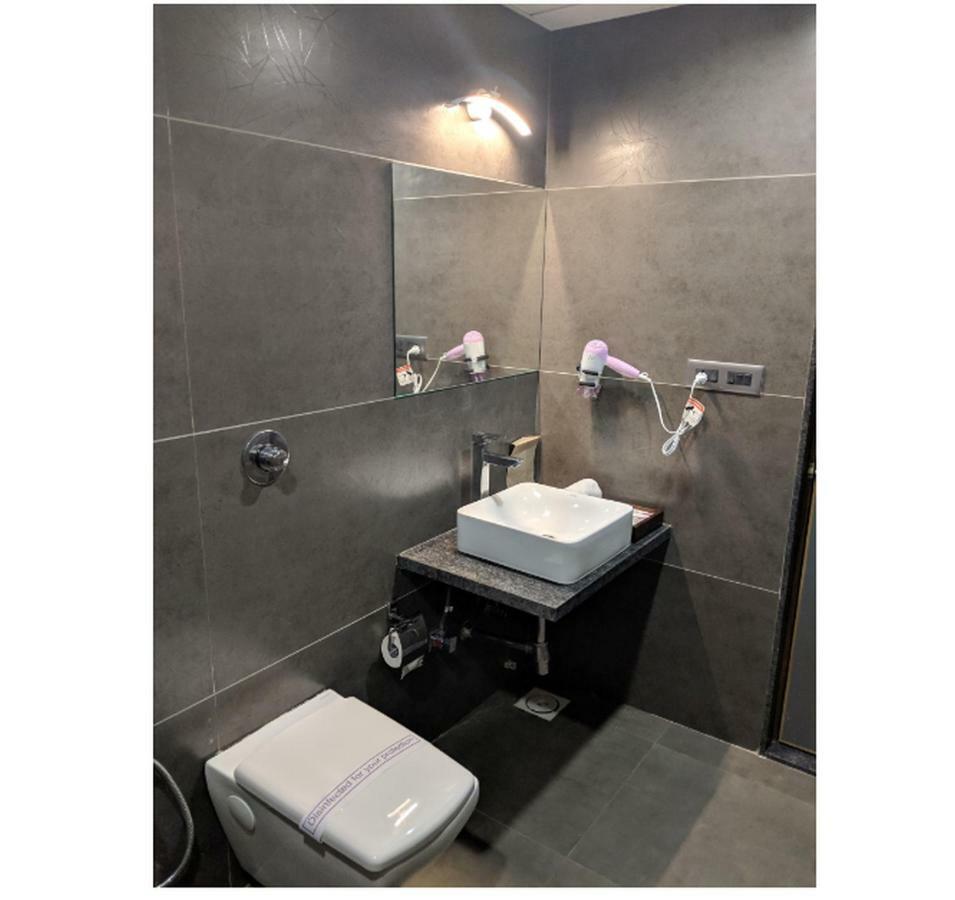 Hotel Avaante Ahmedabad Formerly Known As The Orchid Hotel エクステリア 写真
